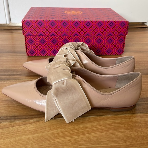 Tory Burch Clara Bow Flats - Picture 6 of 8